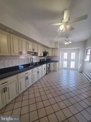 3511 OAKMONT ST, Philadelphia, PA 19136