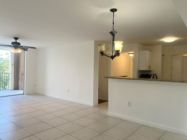 4840 N State Rd 7 6204, Coconut Creek, FL 33073