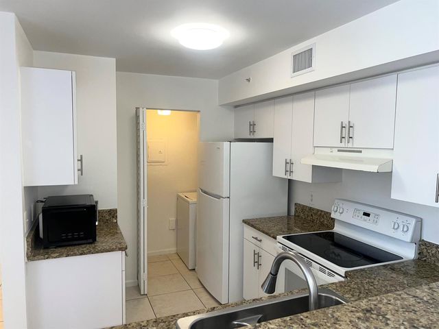 4840 N State Rd 7 6204, Coconut Creek, FL 33073