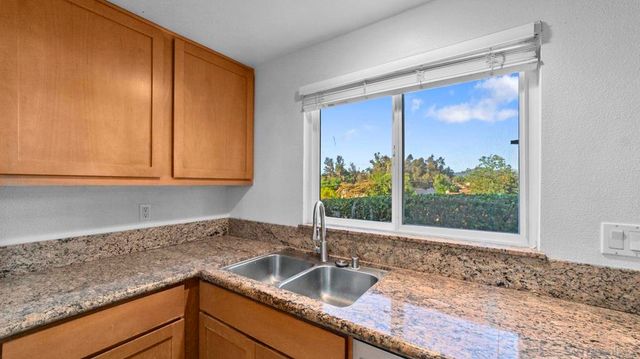 505 San Pasqual Valley 183, Escondido, CA 92027