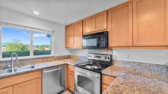 505 San Pasqual Valley 183, Escondido, CA 92027
