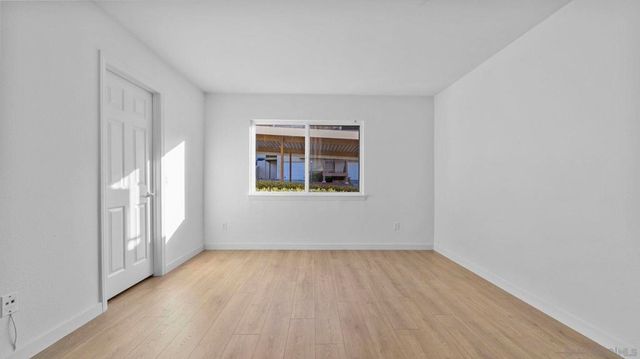 505 San Pasqual Valley 183, Escondido, CA 92027
