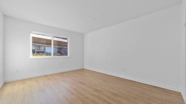 505 San Pasqual Valley 183, Escondido, CA 92027
