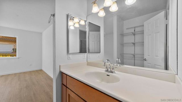 505 San Pasqual Valley 183, Escondido, CA 92027