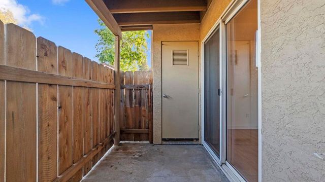 505 San Pasqual Valley 183, Escondido, CA 92027