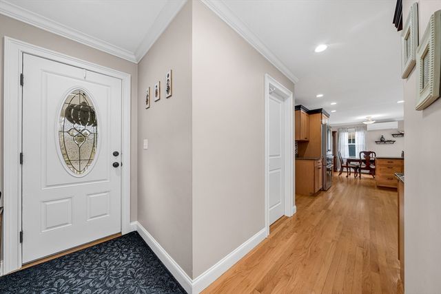 19 Kimball Ave, Ipswich, MA 01938