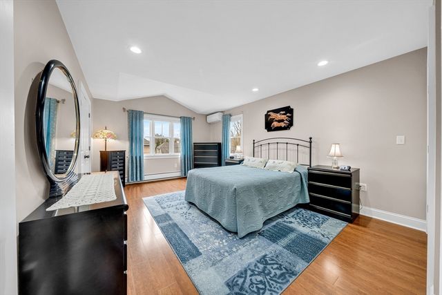 19 Kimball Ave, Ipswich, MA 01938
