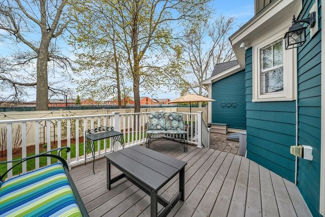 19 Kimball Ave, Ipswich, MA 01938