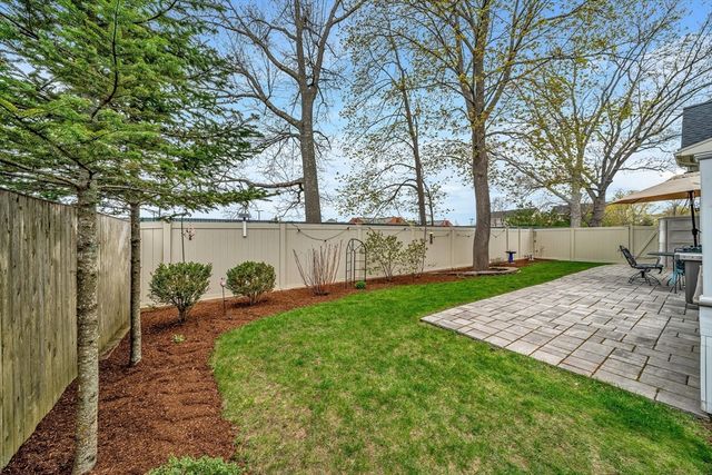 19 Kimball Ave, Ipswich, MA 01938