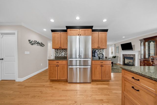 19 Kimball Ave, Ipswich, MA 01938