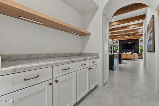 6700 E MALCOMB Drive, Paradise Valley, AZ 85253