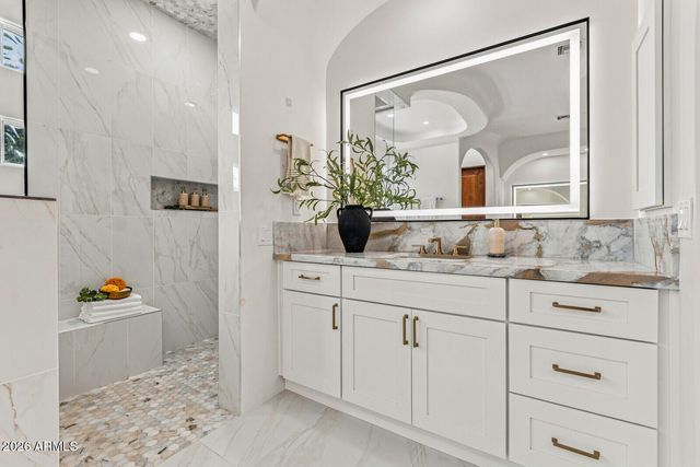 6700 E MALCOMB Drive, Paradise Valley, AZ 85253