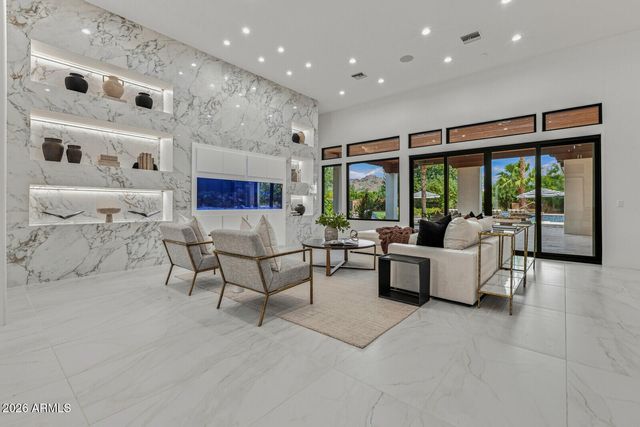 6700 E MALCOMB Drive, Paradise Valley, AZ 85253