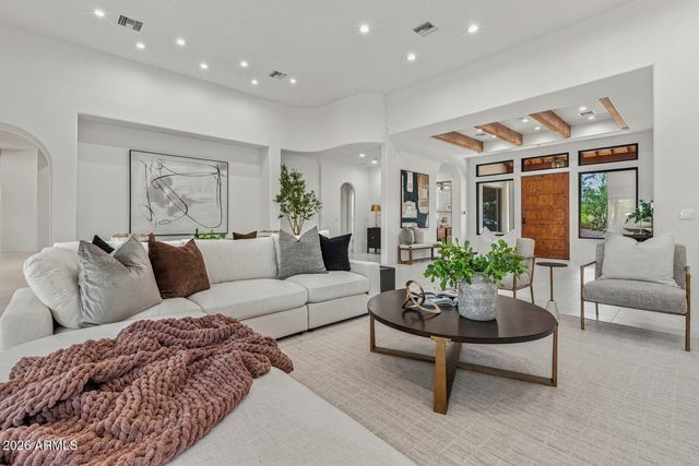 6700 E MALCOMB Drive, Paradise Valley, AZ 85253