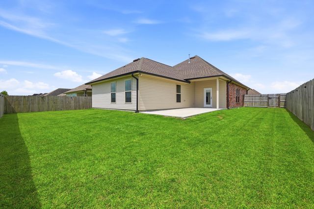 269 Pond Dr, Thibodaux, LA 70301