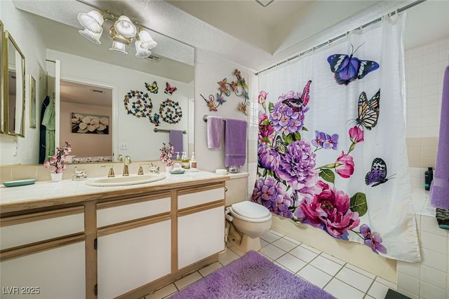 6800 Elm Creek Drive 103, Las Vegas, NV 89108