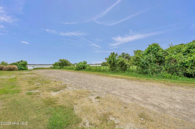 103 Dragonfly Lane, Hampstead, NC 28443