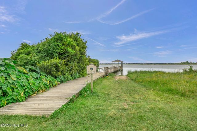 103 Dragonfly Lane, Hampstead, NC 28443