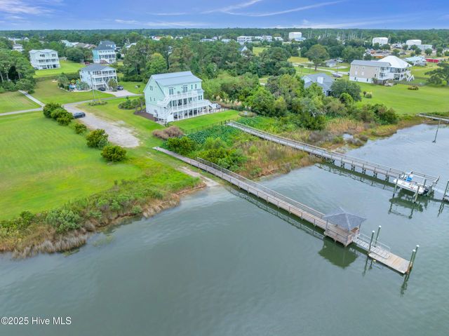 103 Dragonfly Lane, Hampstead, NC 28443