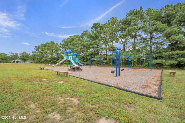 103 Dragonfly Lane, Hampstead, NC 28443