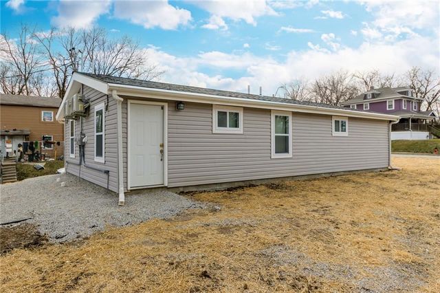 2023 College Avenue, Kansas City, MO 64129