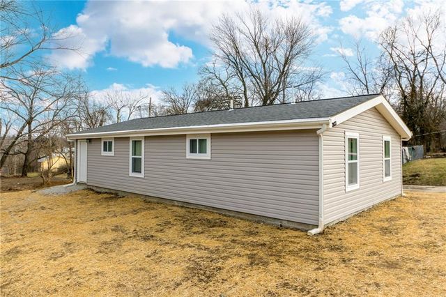 2023 College Avenue, Kansas City, MO 64129