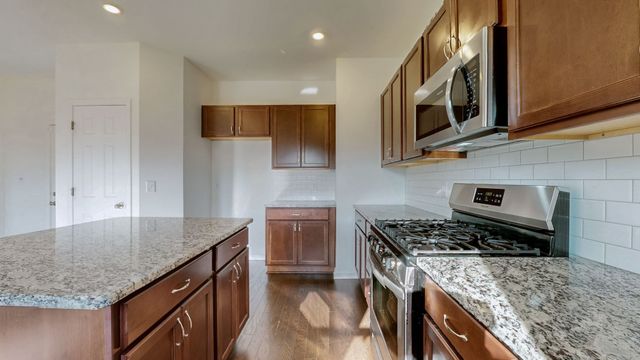 156 Hampshire Way, White House, TN 37188