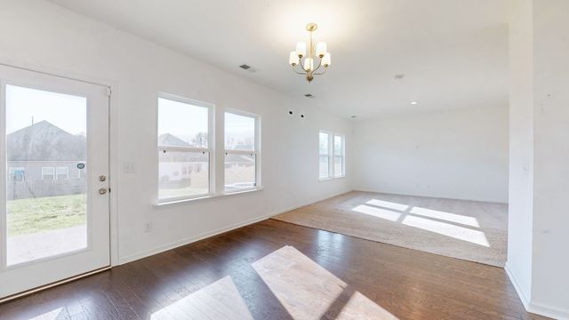 156 Hampshire Way, White House, TN 37188