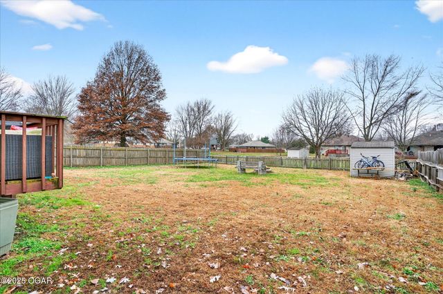 2571 N Honeysuckle Way, Springfield, MO 65802