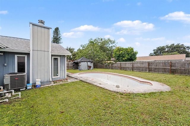 7991 ABERDEEN CIRCLE, Largo, FL 33773