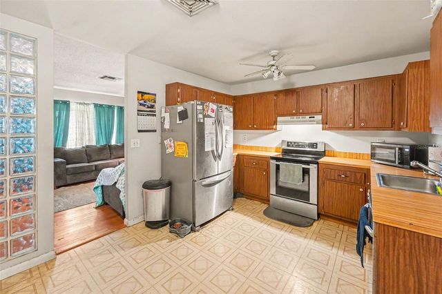 7991 ABERDEEN CIRCLE, Largo, FL 33773