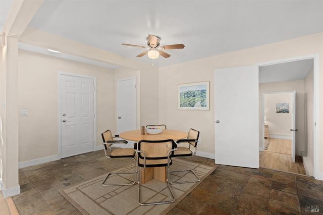 1521 Ditty Ave, Santa Rosa, CA 95403