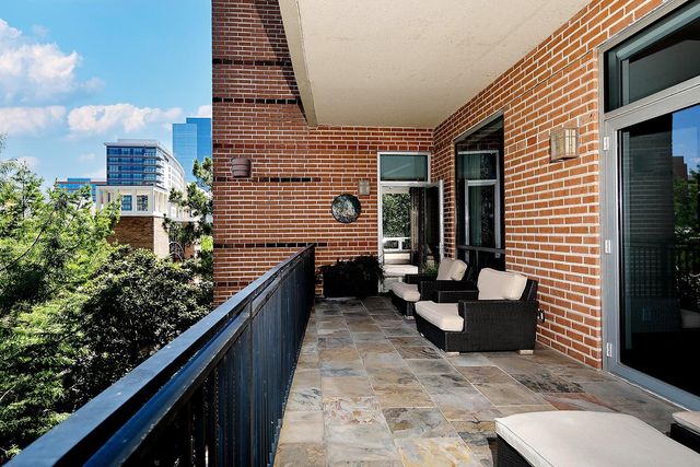1 Waterway Court 4E, The Woodlands, TX 77380