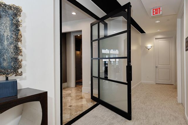 1 Waterway Court 4E, The Woodlands, TX 77380