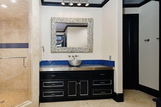 1 Waterway Court 4E, The Woodlands, TX 77380
