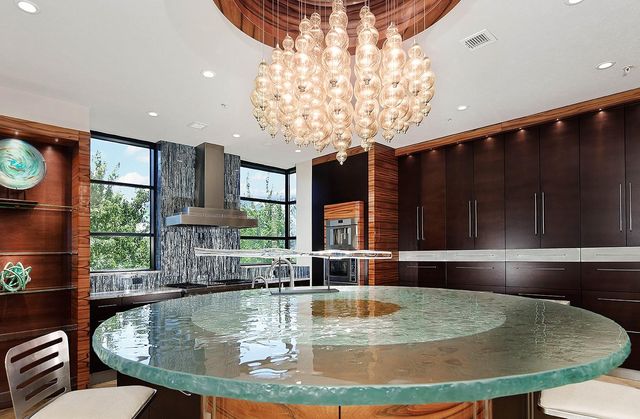 1 Waterway Court 4E, The Woodlands, TX 77380