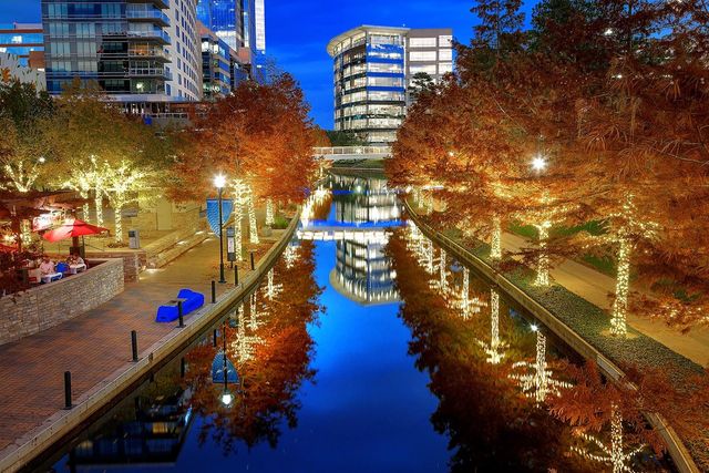1 Waterway Court 4E, The Woodlands, TX 77380