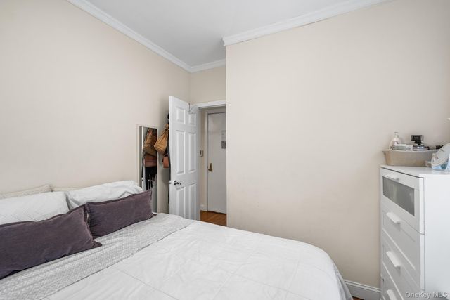 2137 33rd Street 3C, Astoria, NY 11105