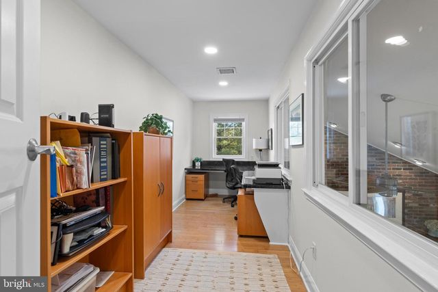 746 WESTWIND DR, Berwyn, PA 19312