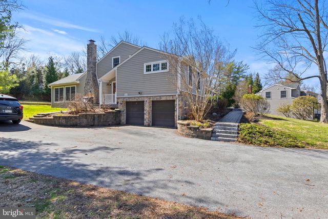 746 WESTWIND DR, Berwyn, PA 19312