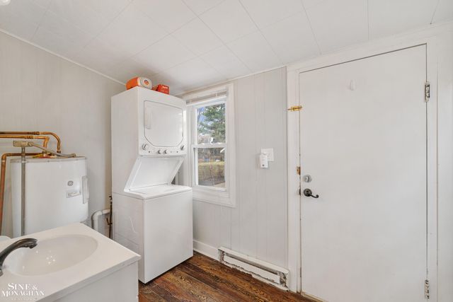 21910 Elizabeth Street, St Clair Shores, MI 48080