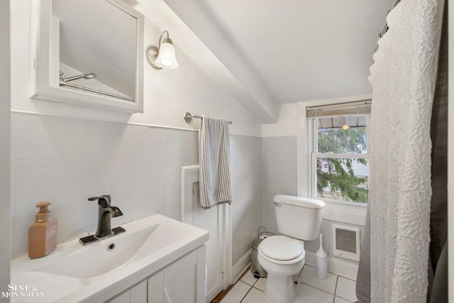 21910 Elizabeth Street, St Clair Shores, MI 48080