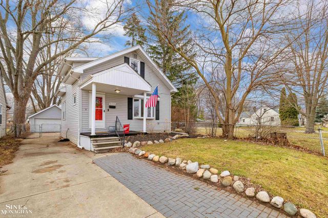 21910 Elizabeth Street, St Clair Shores, MI 48080