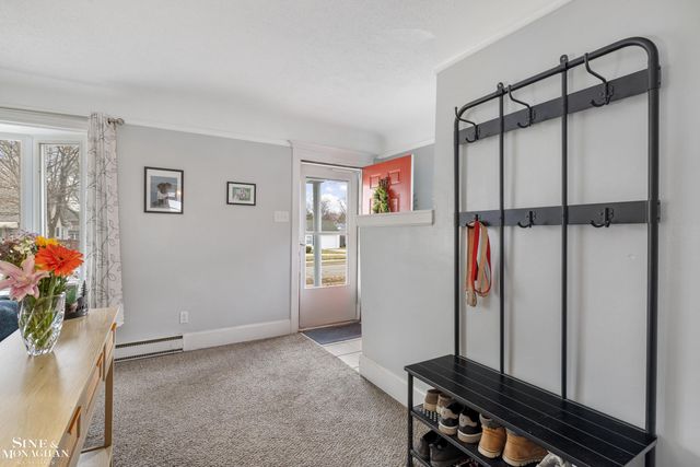 21910 Elizabeth Street, St Clair Shores, MI 48080