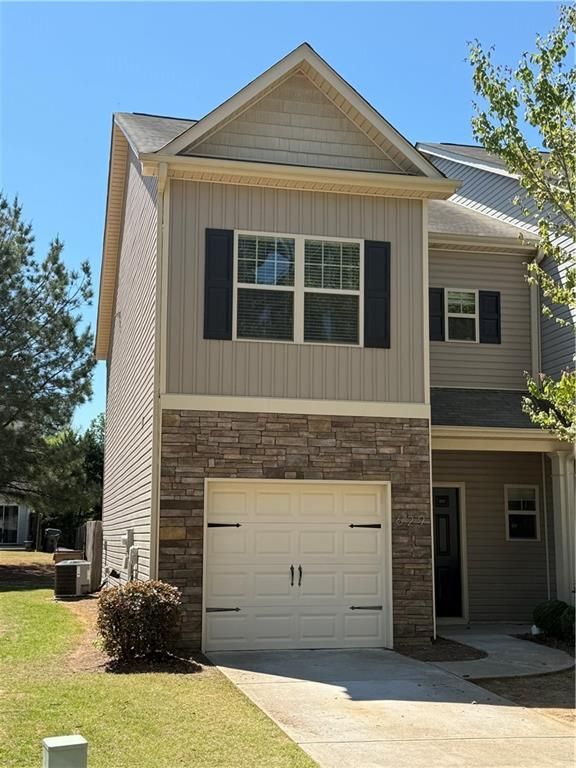 629 Oakside Place, Acworth, GA 30102