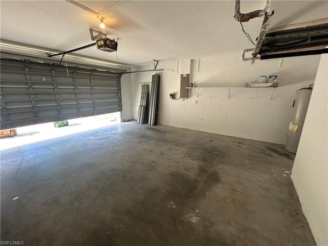 427 SE 16th ST, Cape Coral, FL 33990