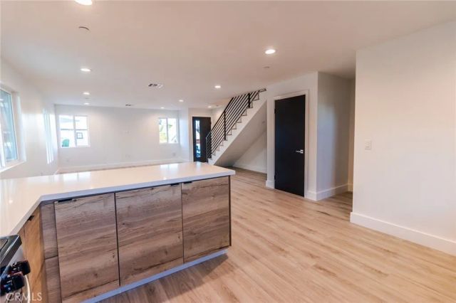 5016 Pickford Street, Los Angeles, CA 90019