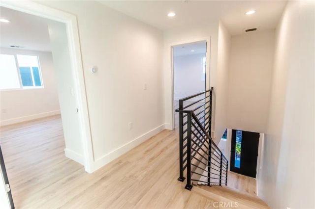 5016 Pickford Street, Los Angeles, CA 90019