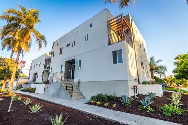 5016 Pickford Street, Los Angeles, CA 90019