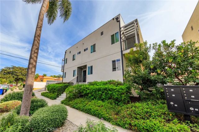 5016 Pickford Street, Los Angeles, CA 90019